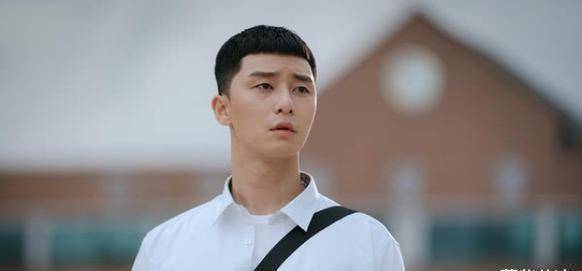 《梨泰院Class》高开低走？说好的复仇剧，硬生生演成爱情剧