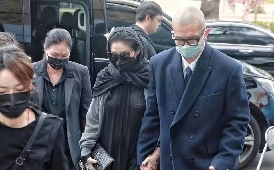 网传大S以侵害债权将汪小菲提告，索赔2亿人民币，台湾网友都忍不住了