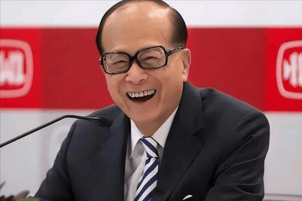 2600亿元人民币！96岁李嘉诚再多钱也带不走，万亿财产如何分配？