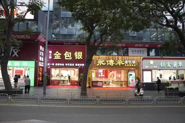 一夜爆火！大量门店突然涌现深圳街头！有人月售百万，官方紧急提醒