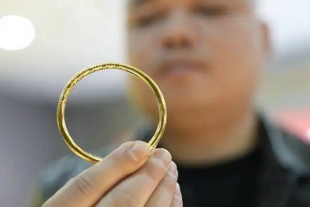 一夜爆火！大量门店突然涌现深圳街头！有人月售百万，官方紧急提醒