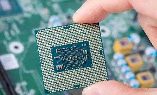国产EUV光刻机突破，即将试产！良率可达70%
